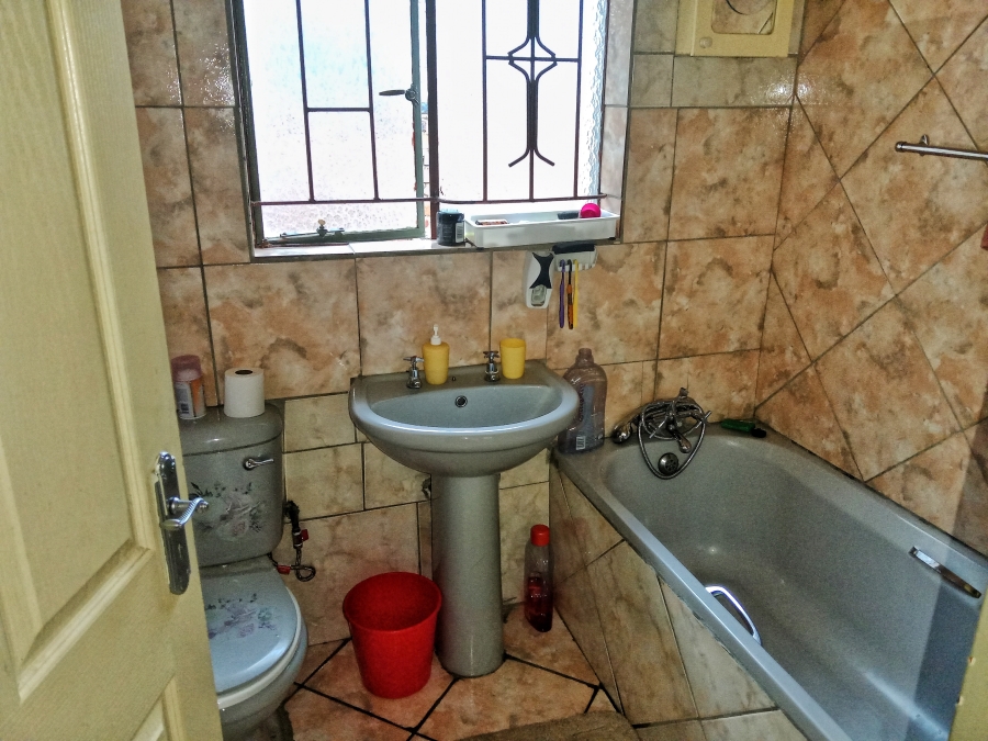 To Let 3 Bedroom Property for Rent in Danville Gauteng