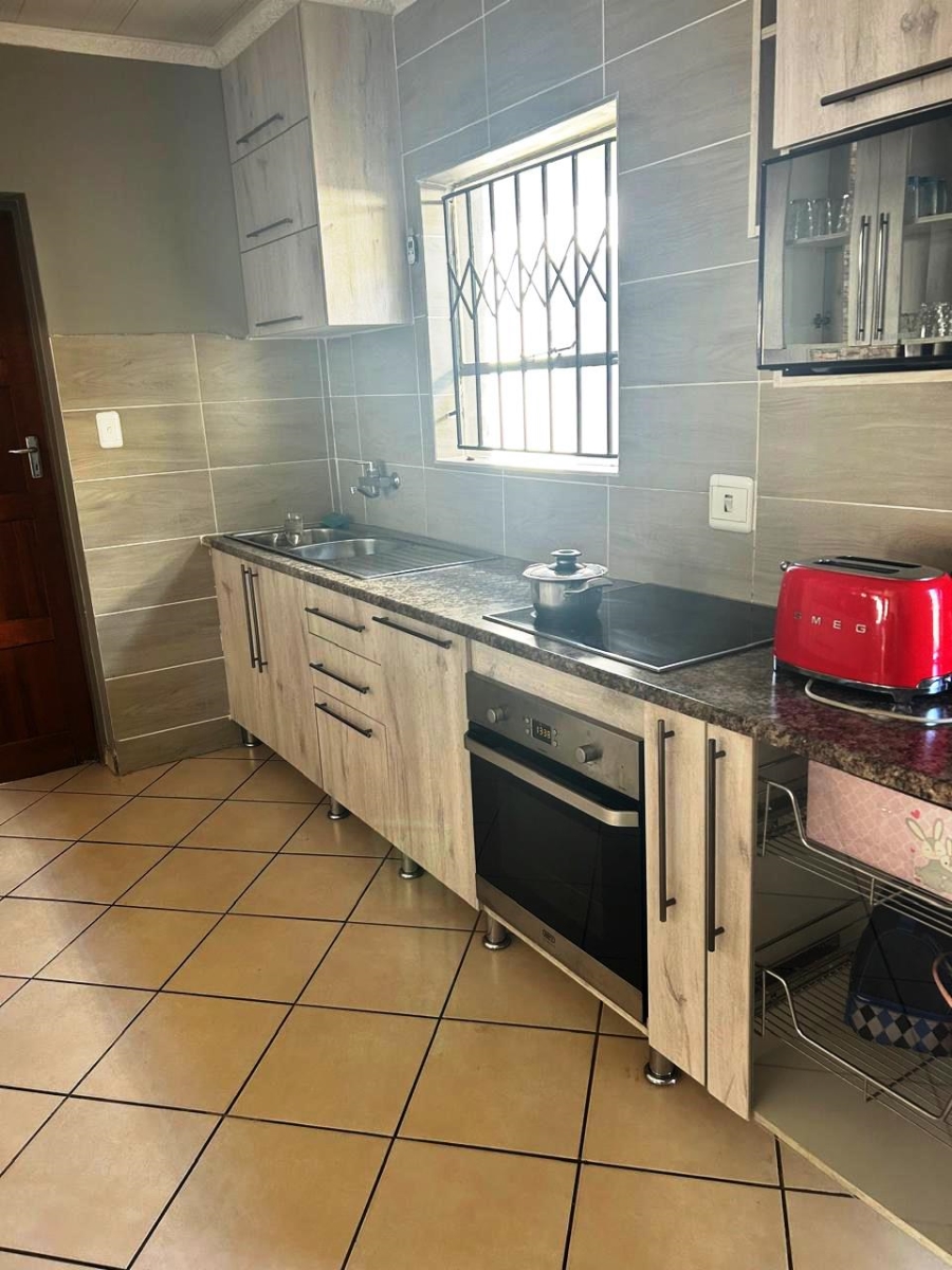 3 Bedroom Property for Sale in Heatherview Gauteng