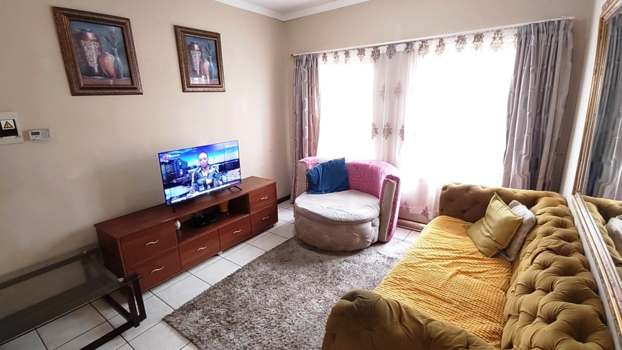 1 Bedroom Property for Sale in Montana Gauteng