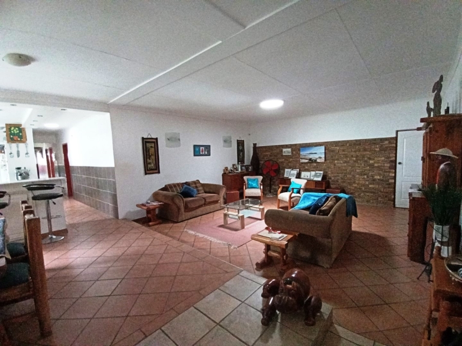 4 Bedroom Property for Sale in Tileba Gauteng