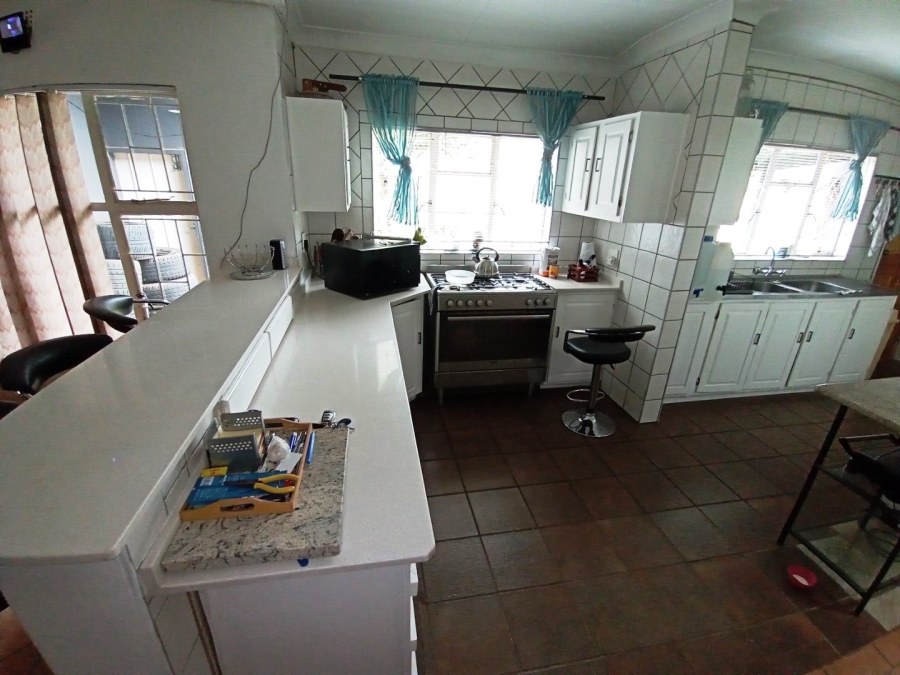 4 Bedroom Property for Sale in Tileba Gauteng