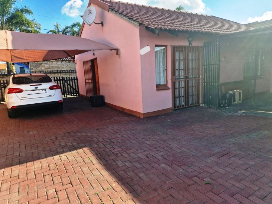 2 Bedroom Property for Sale in Karen Park Gauteng