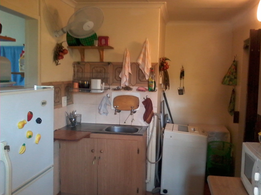 1 Bedroom Property for Sale in Dorandia Gauteng