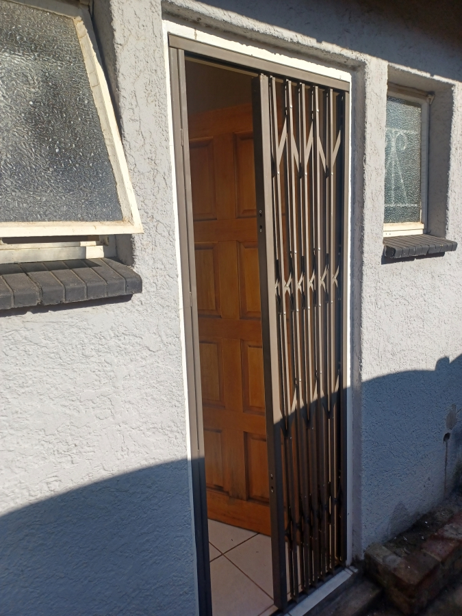 To Let 1 Bedroom Property for Rent in Freeway Park Gauteng
