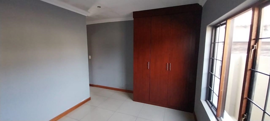 3 Bedroom Property for Sale in Thatchfield Hills Gauteng