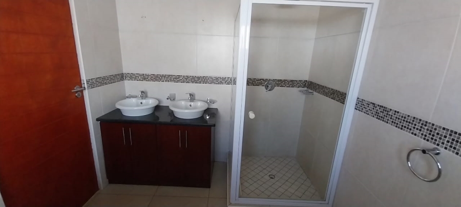 3 Bedroom Property for Sale in Thatchfield Hills Gauteng