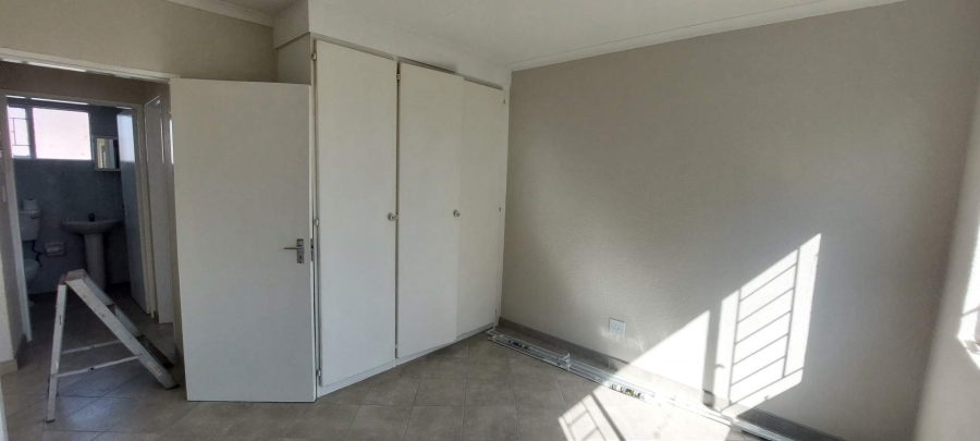 2 Bedroom Property for Sale in Airport Park Gauteng