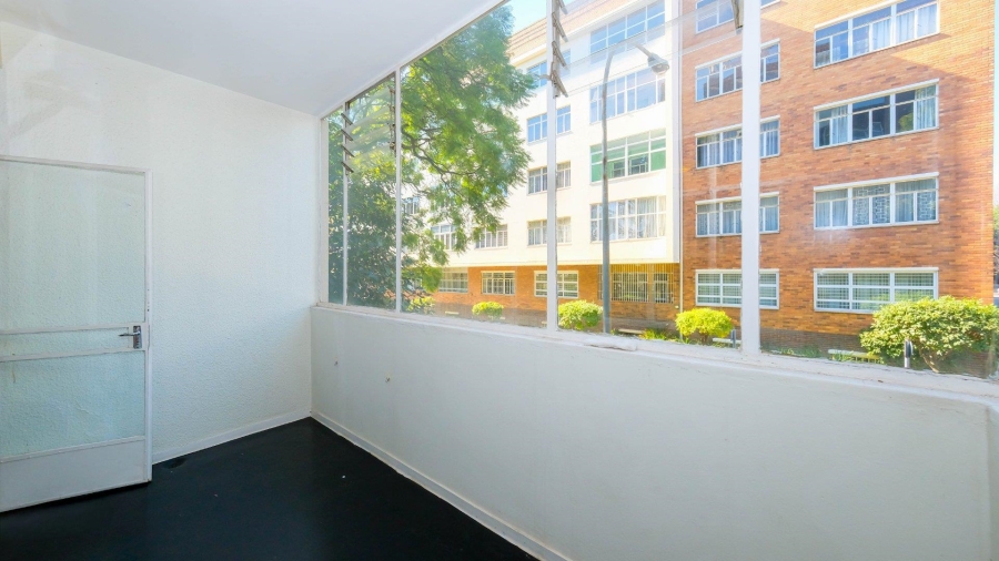 To Let 1 Bedroom Property for Rent in Killarney Gauteng