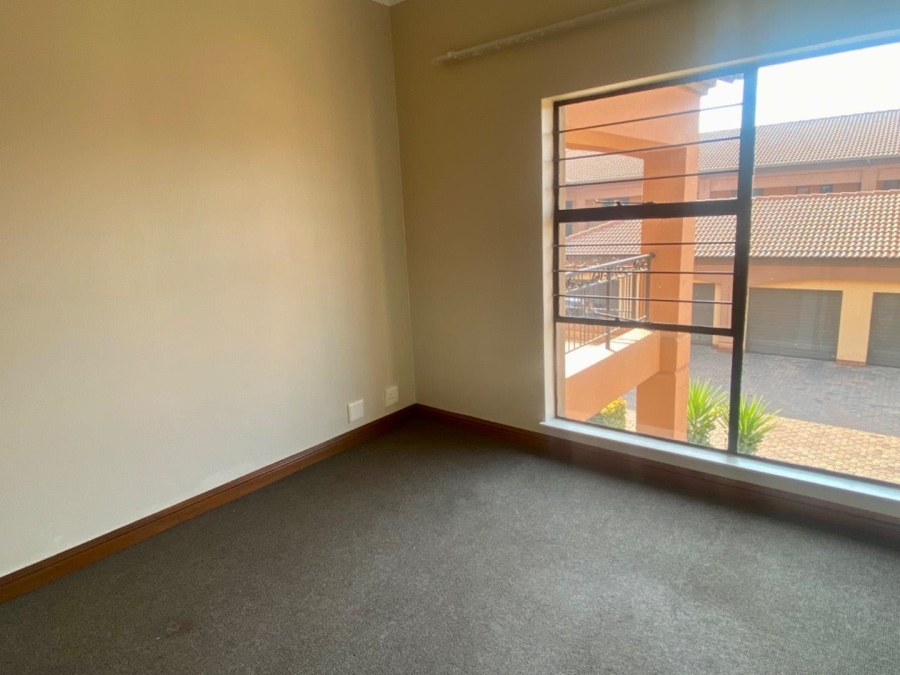 To Let 3 Bedroom Property for Rent in Lakefield Gauteng
