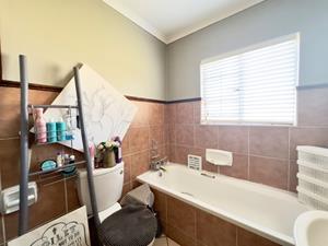 To Let 2 Bedroom Property for Rent in Mooikloof Ridge Gauteng
