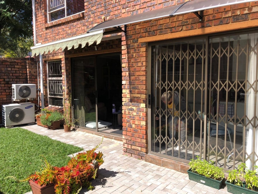 To Let 3 Bedroom Property for Rent in Buccleuch Gauteng