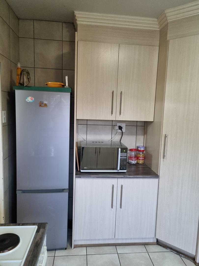 2 Bedroom Property for Sale in Linmeyer Gauteng