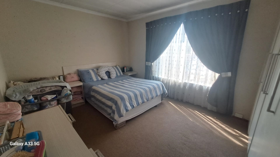 To Let 3 Bedroom Property for Rent in Buccleuch Gauteng