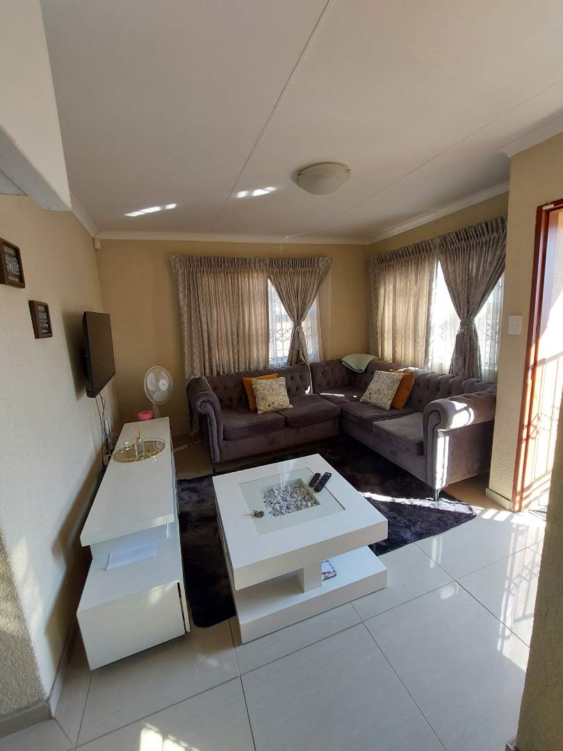 3 Bedroom Property for Sale in Soshanguve UU Gauteng