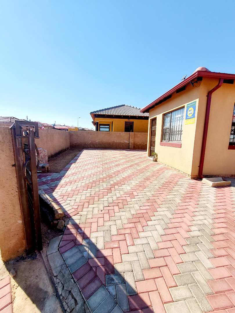 3 Bedroom Property for Sale in Soshanguve UU Gauteng