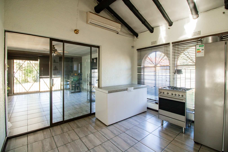 3 Bedroom Property for Sale in Mackenzie Park Gauteng