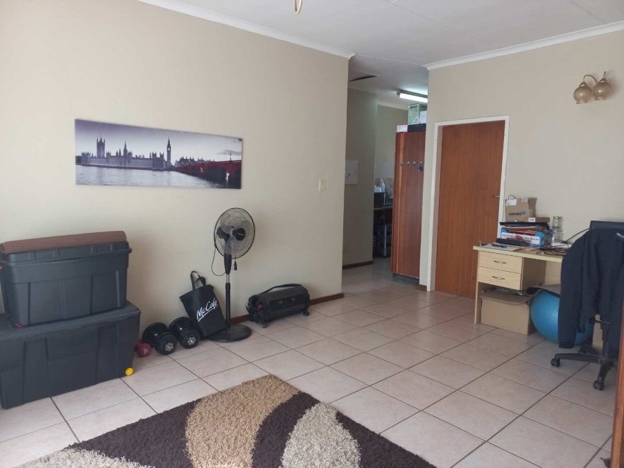2 Bedroom Property for Sale in Zwartkop Gauteng