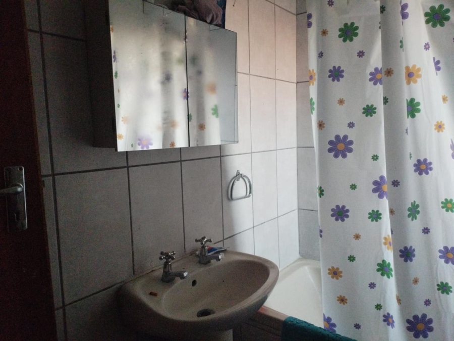 2 Bedroom Property for Sale in Zwartkop Gauteng