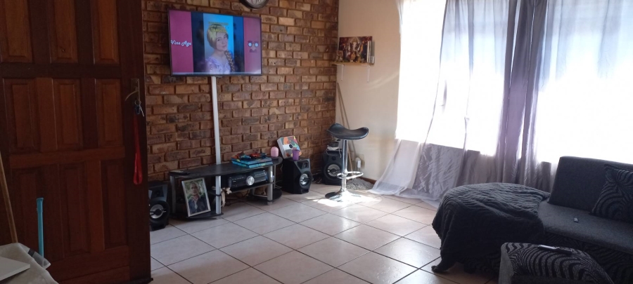 2 Bedroom Property for Sale in Zwartkop Gauteng