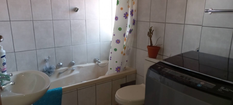 2 Bedroom Property for Sale in Zwartkop Gauteng