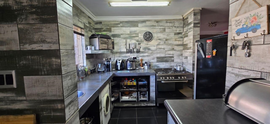 3 Bedroom Property for Sale in Mayberry Park Gauteng
