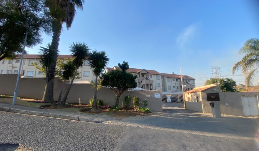 2 Bedroom Property for Sale in Linmeyer Gauteng