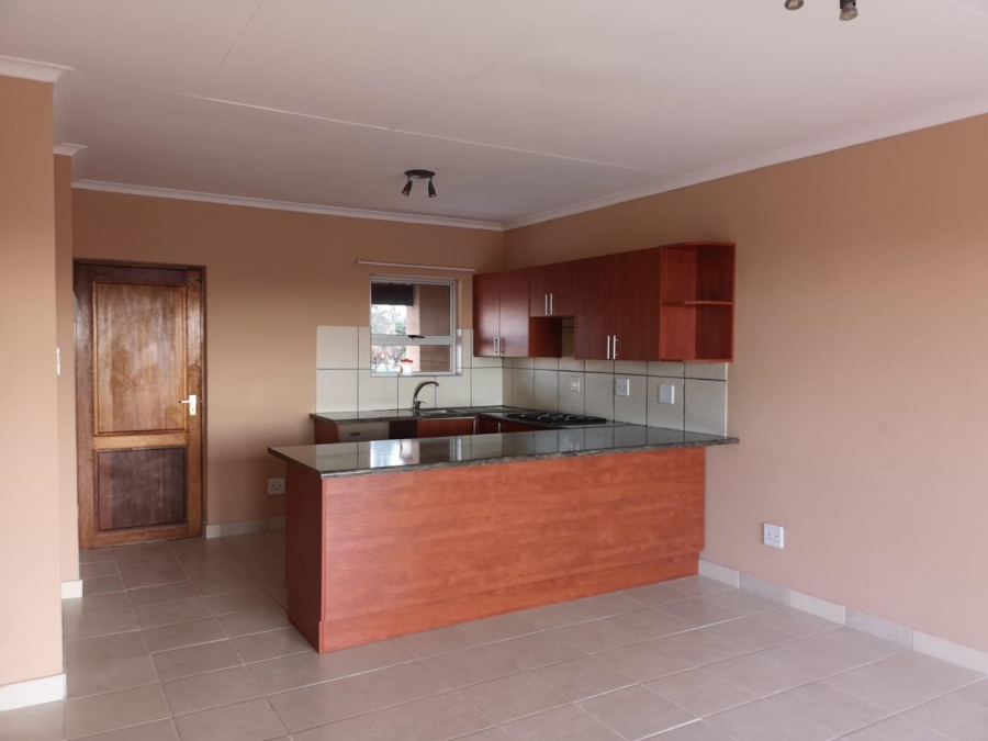 2 Bedroom Property for Sale in Towerby Gauteng