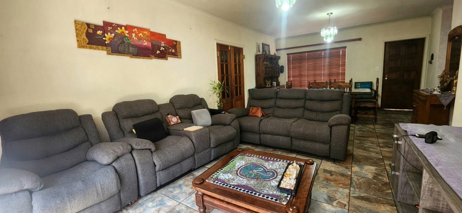 3 Bedroom Property for Sale in New Redruth Gauteng