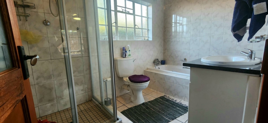 3 Bedroom Property for Sale in New Redruth Gauteng