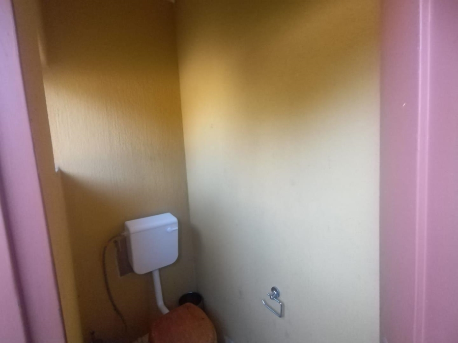 To Let 3 Bedroom Property for Rent in Brackenhurst Gauteng