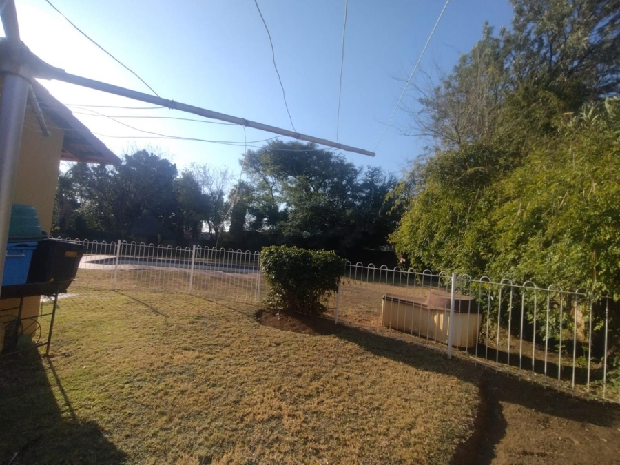 To Let 3 Bedroom Property for Rent in Brackenhurst Gauteng