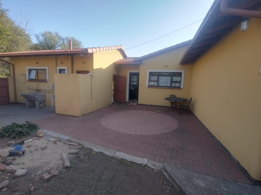 To Let 3 Bedroom Property for Rent in Brackenhurst Gauteng