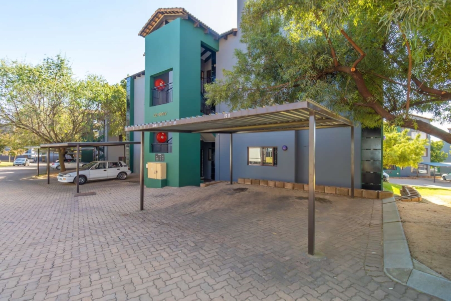 2 Bedroom Property for Sale in Honeydew Grove Gauteng