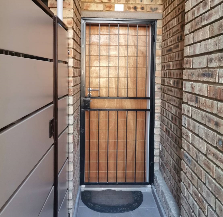 To Let 3 Bedroom Property for Rent in Wierdapark Gauteng