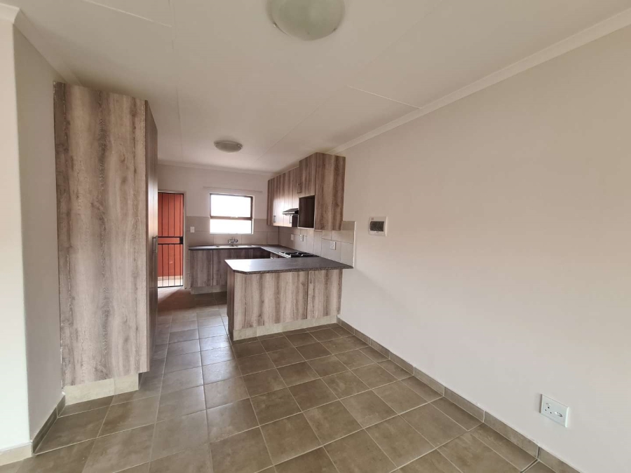 2 Bedroom Property for Sale in Wierdapark Gauteng