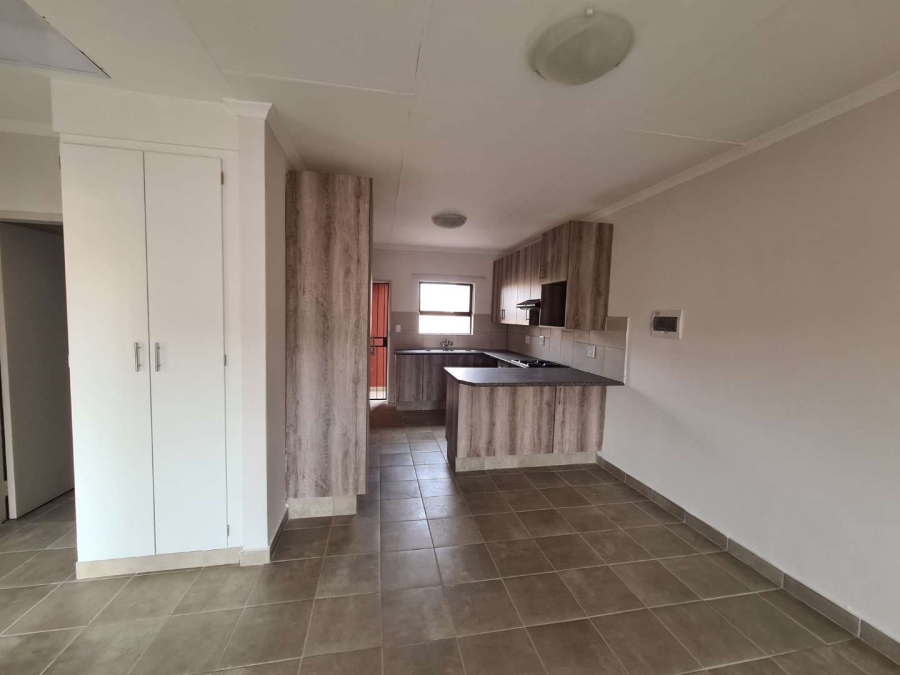 2 Bedroom Property for Sale in Wierdapark Gauteng