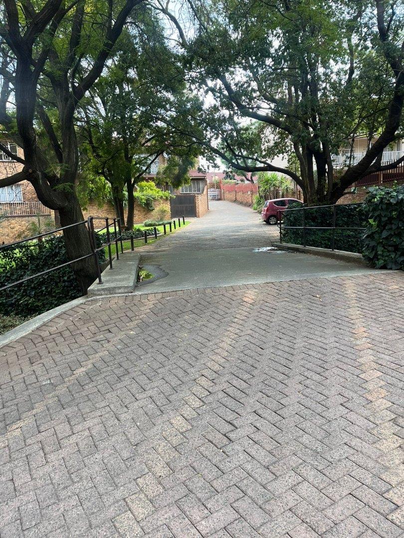 3 Bedroom Property for Sale in South Crest Gauteng