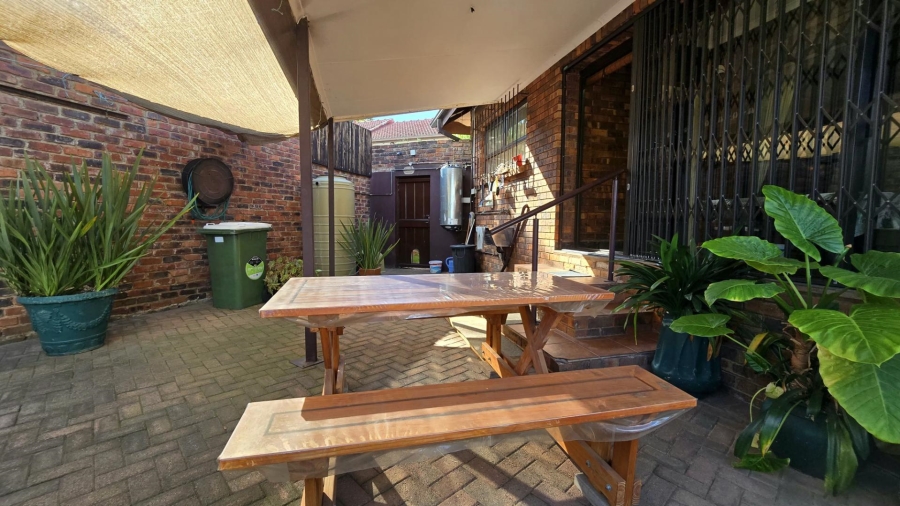 3 Bedroom Property for Sale in Kibler Park Gauteng