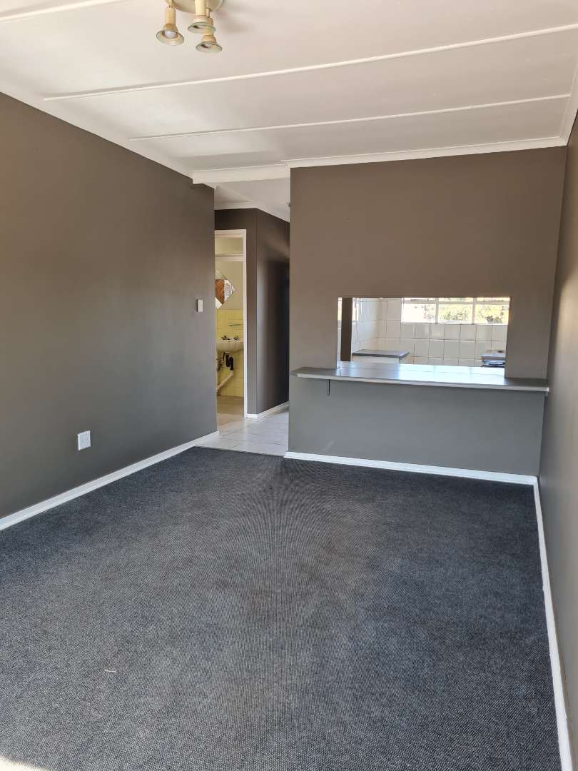 To Let 1 Bedroom Property for Rent in Horison View Gauteng