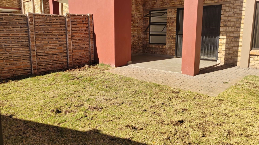 2 Bedroom Property for Sale in Wierdapark Gauteng