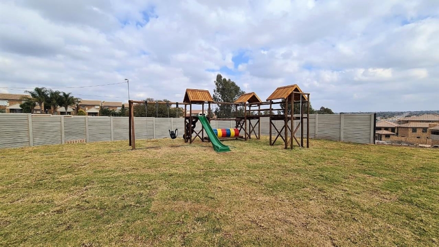 To Let 3 Bedroom Property for Rent in Wierdapark Gauteng