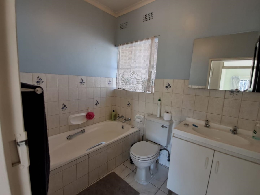 3 Bedroom Property for Sale in Brackendowns Gauteng