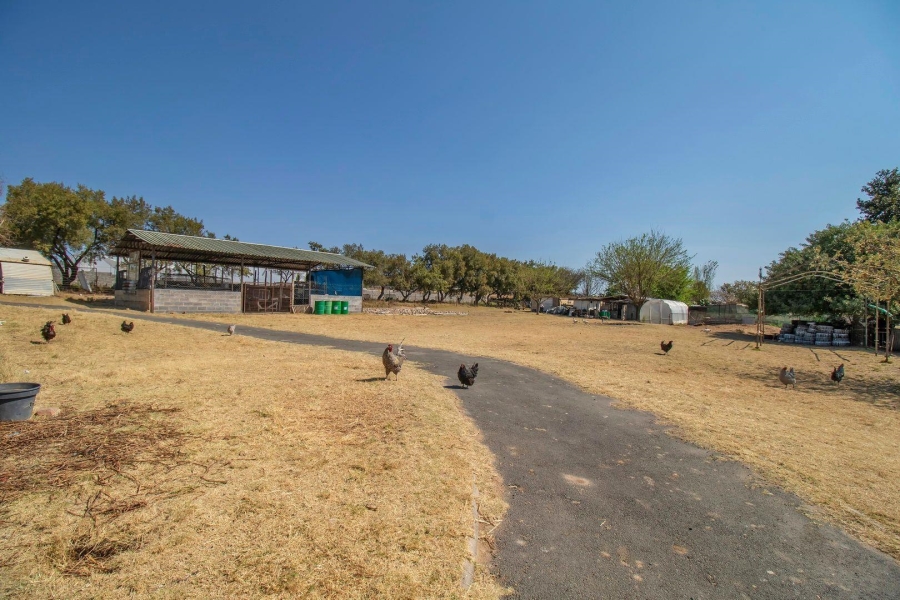 Commercial Property for Sale in Mnandi Gauteng