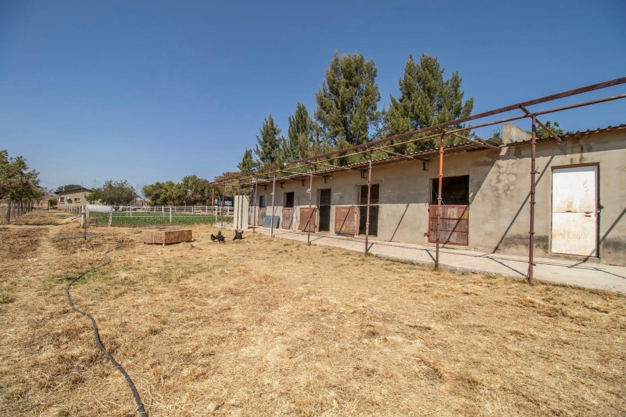 Commercial Property for Sale in Mnandi Gauteng