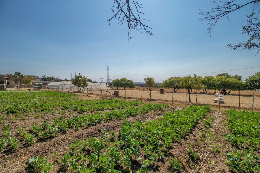 Commercial Property for Sale in Mnandi Gauteng