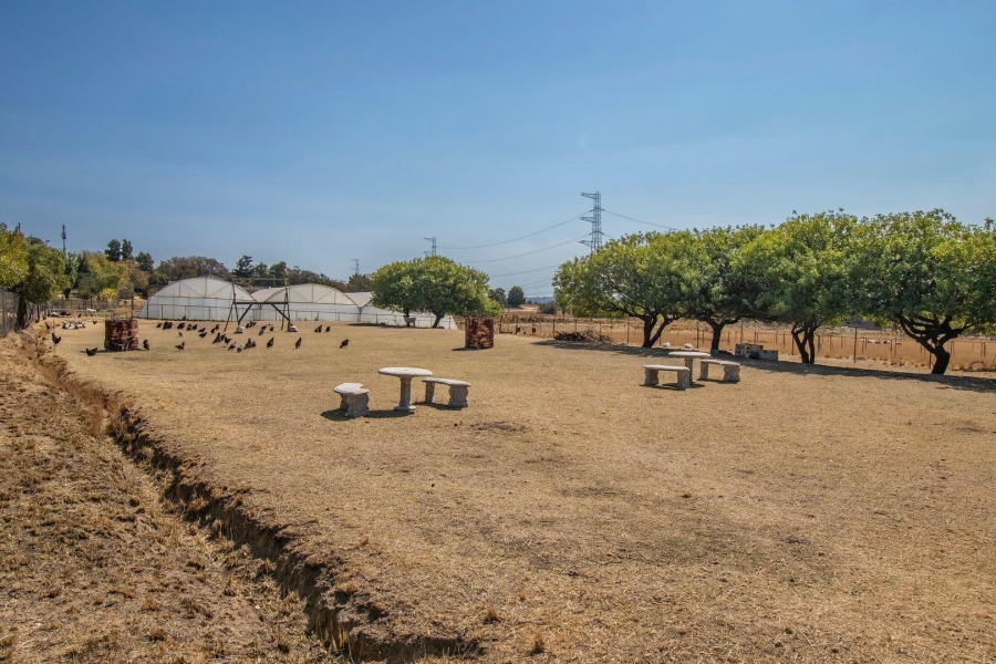 Commercial Property for Sale in Mnandi Gauteng