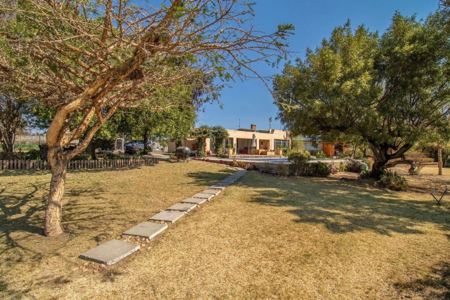 Commercial Property for Sale in Mnandi Gauteng