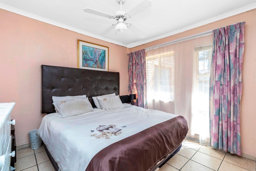 24 Bedroom Property for Sale in Halfway House Gauteng