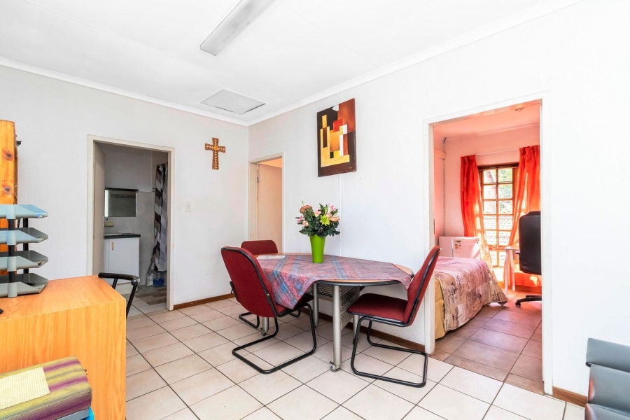 24 Bedroom Property for Sale in Halfway House Gauteng