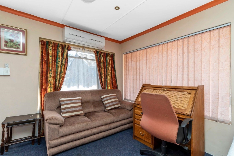 24 Bedroom Property for Sale in Halfway House Gauteng
